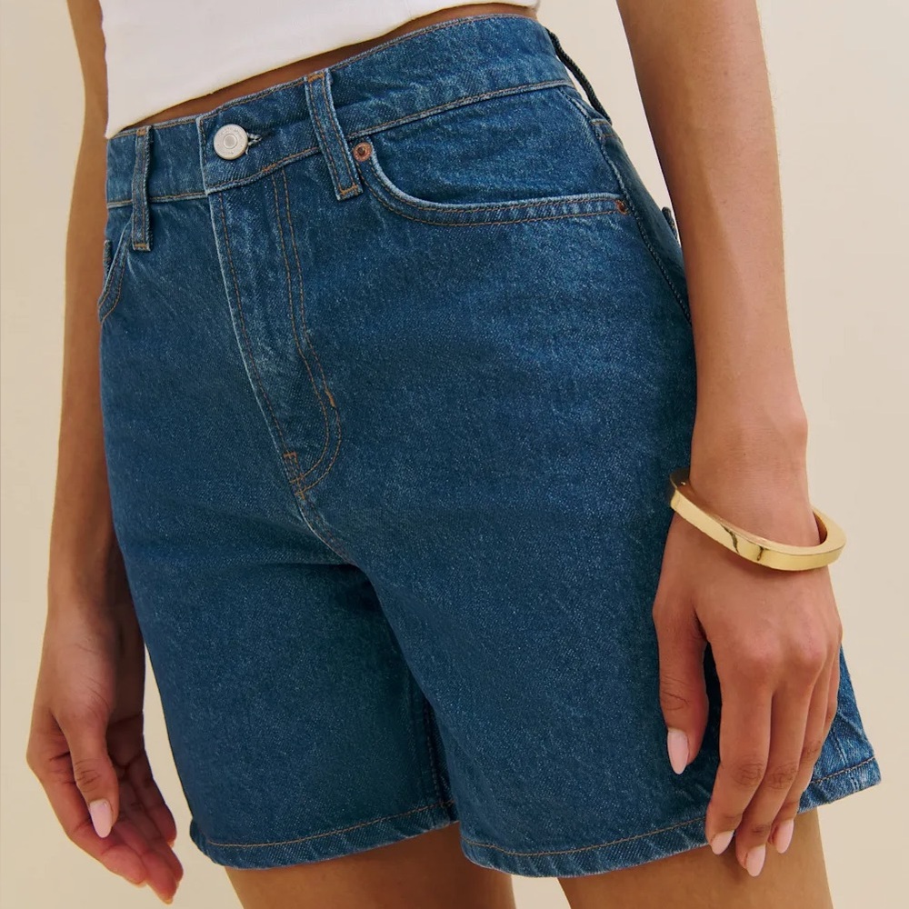 Reformation Raye Mid Rise 6” Relaxed Jean shorts